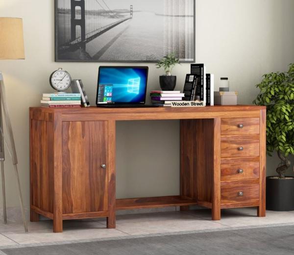 How to Set Up Your Desk for Maximum Productivity
