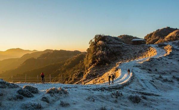 Discover the Enchanting Sandakphu Trek: Price and Packages