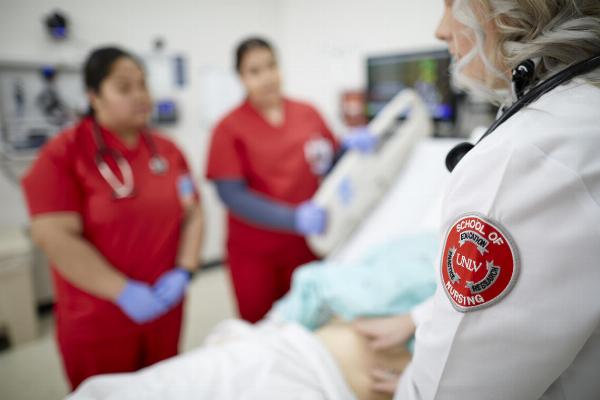 How to Choose the Best Nursing Program in the US?