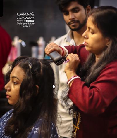 3 Top Benefits of Attending Hair School