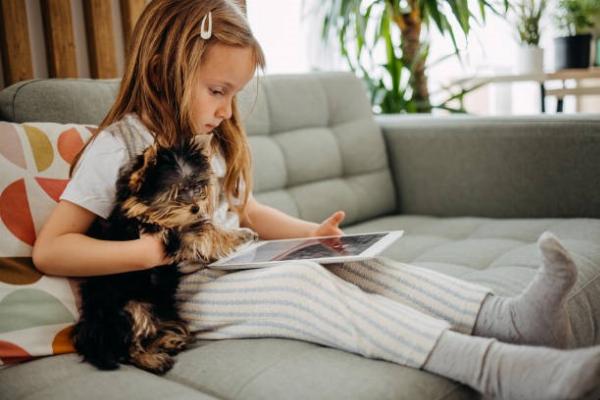 What are the benefits of animal characters in online books for kids in the USA to read for moral education?