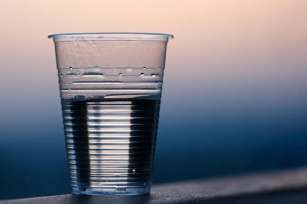 How to Filter Chlorine and Fluoride Out of Water