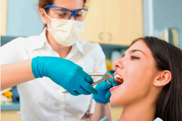 Houston’s Top Choice for Tooth Extractions: Safe and Comfortable