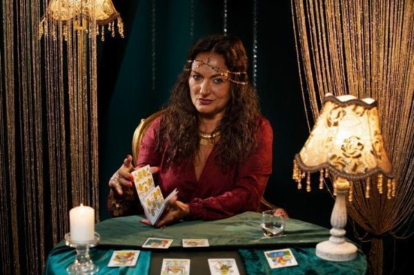 What Are the Best Psychics in LA and How Can I Contact Them?