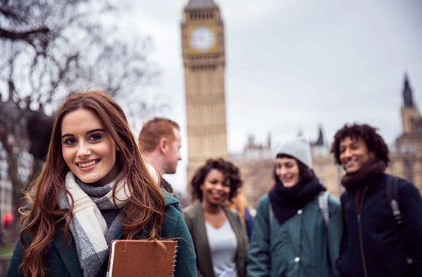 Improve Grades With Top UK Essay Writers