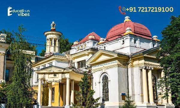 What is the Total Fees of Smolensk State Medical University?