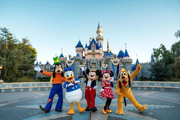 A Magical Day Out: Navigating the Best Attractions at Disneyland Paris