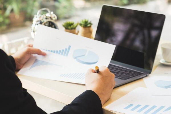 Floating Solar Panels Market Size & Trends 2024: Share Analysis Report