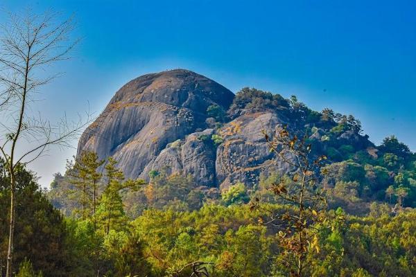 Kyllang Rock: Meghalaya's Giant Stone Wonder
