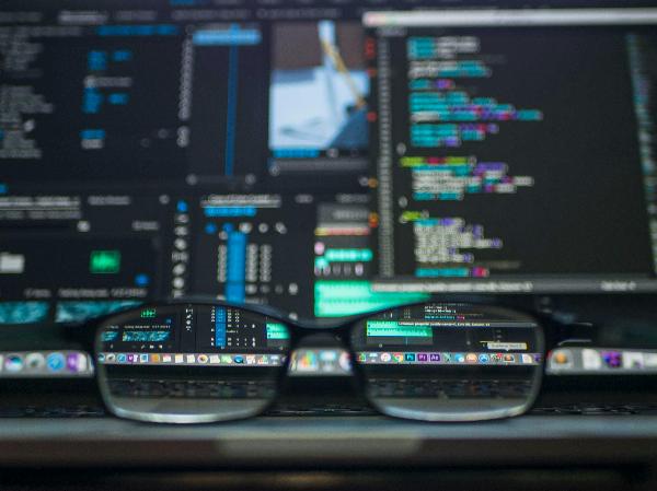 Custom Application Development Vs Off-The-Shelf Solutions: Key Facts To Note