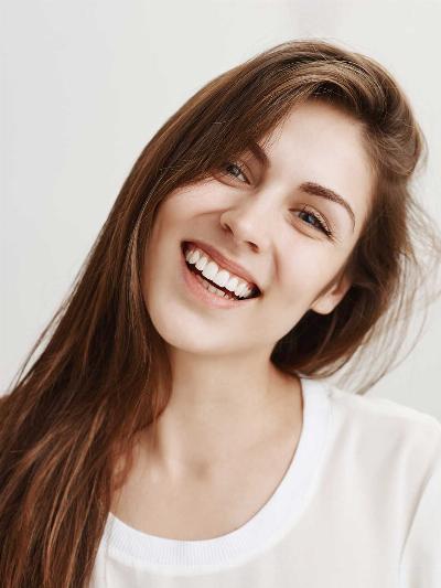 Teeth Whitening: Enhance Your Smile’s Glow