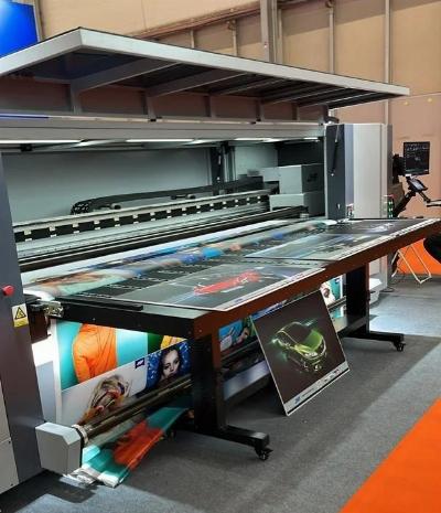 Title: Revolutionizing Printing with Hybrid UV Printers: A Game-Changer for Modern Businesses