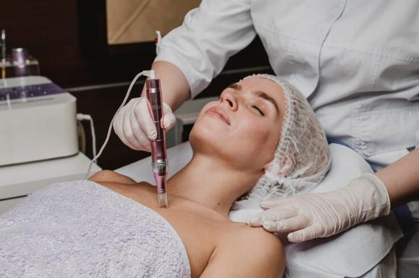 How Does Vibraderm Dermabrasion Improve Skin Health?