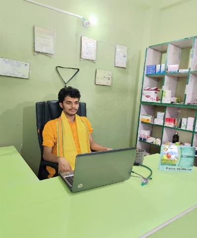 Best Astrologer in Lucknow - Pandit Raghav Shastri