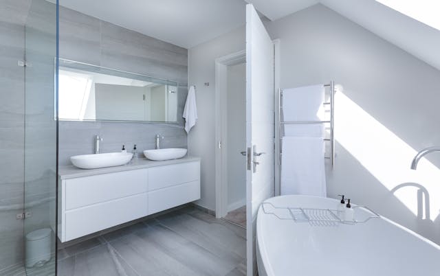 Brampton Bathroom Renovation: Your Key to a Luxurious Home Makeover