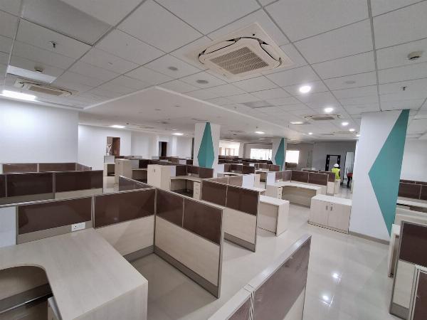 Maximizing Space and Efficiency: Modular Office Furniture for Mumbai Businesses