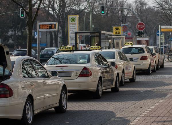 London Travel Made Easy: Best Reliable Taxi Services