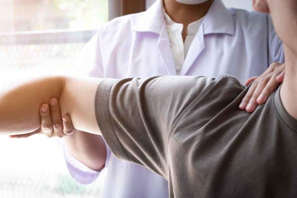 Shoulder Impingement: Causes, Symptoms, and Effective Exercises for Relief