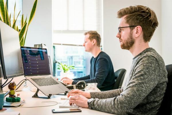 How Employee Tracking Software Can Boost Workplace Productivity?