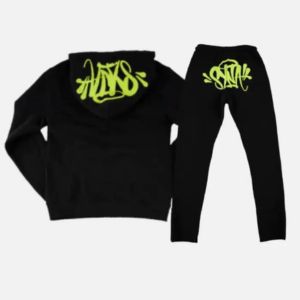 Syna World Clothing: Crafting a Global Identity Through Fashion