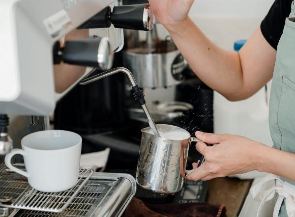 How to Froth Milk Like a Pro: A Step-by-Step Guide