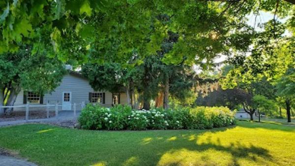 Transform Your Outdoor Space: The Best Landscaping Independence MO Has to Offer
