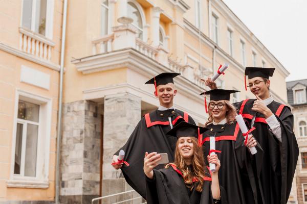 Top Universities in Cambridge, UK: Ranking, Courses, Fees, Admission 2024