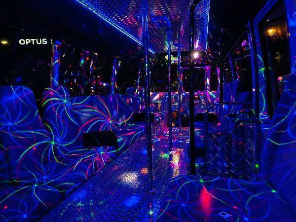 How to Plan the Ultimate Pub Crawl with a Party Bus