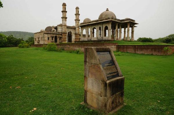 How to Reach Champaner: A Comprehensive Guide