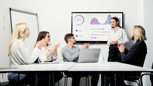 Interactive Whiteboard Market: A Comprehensive Look at its Evolution, Key Applications, and Future Growth in Education and Business