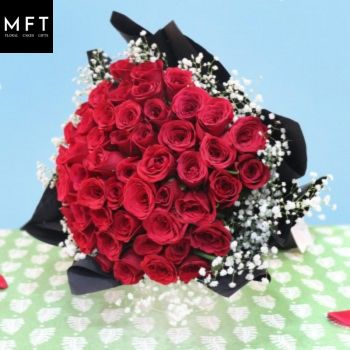 Online Flower Delivery in Delhi: Bringing Blossoms to Your Doorstep