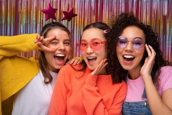 What You Need to Know About Renting a Photo Booth for a Party