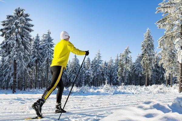 What Can You Expect from a Beginner Ski Lesson at Mammoth Mountain