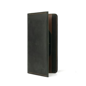 Why Every Fashion-Forward Individual Needs a Long Wallet in Their Collection