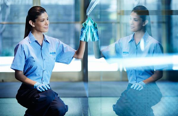 The Benefits of Hiring Local Cleaners for Your Home or Office