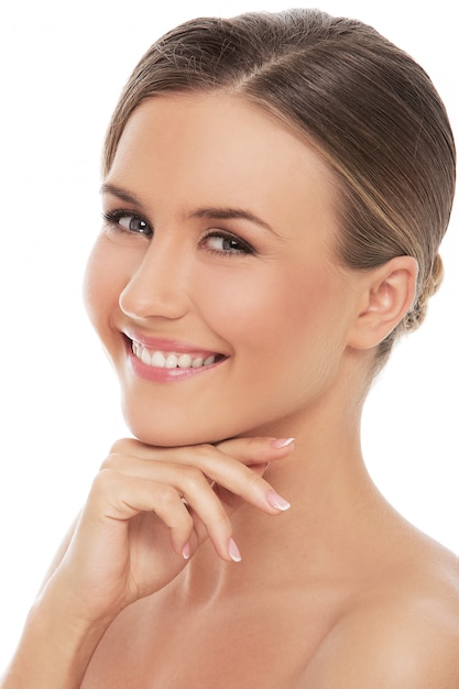 Celebrity Secrets for Maintaining White Skin Year-Round