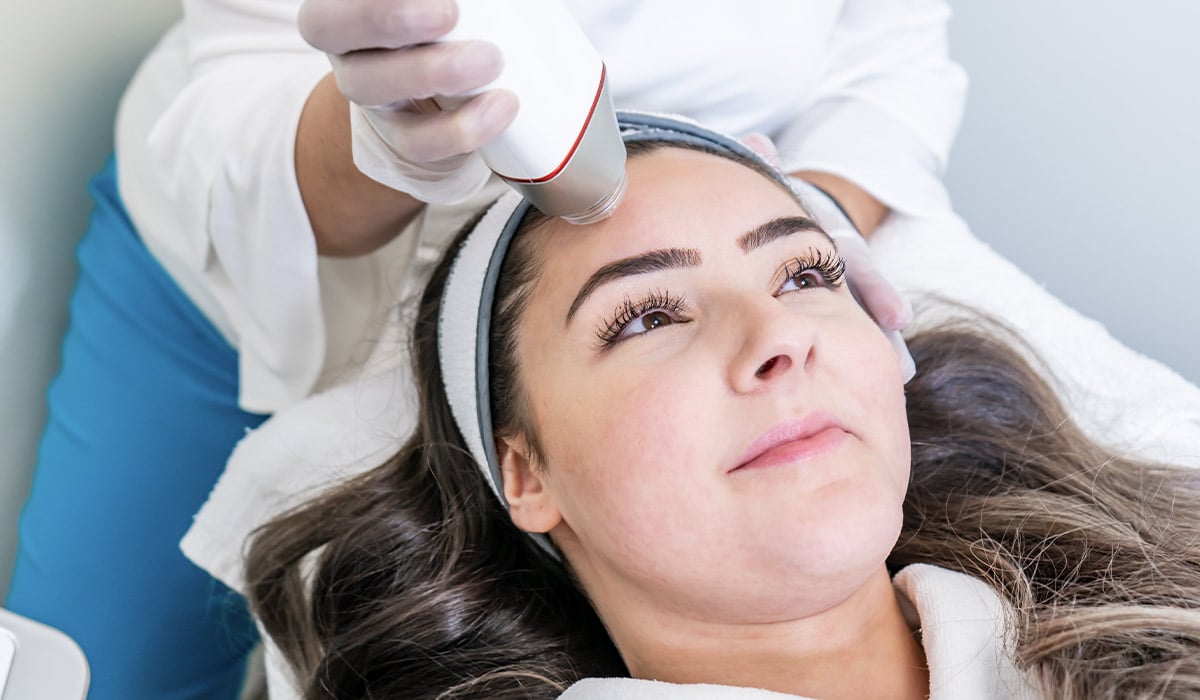 Fractional RF Microneedling for Stretch Marks: Transforming Skin in Dubai
