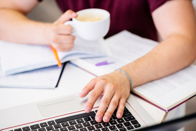 How Professional Financial Accounting Help Can Improve Your Academic Performance