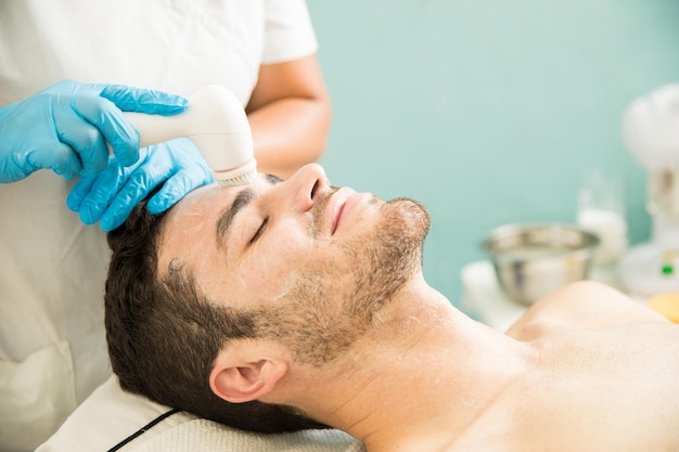 Laser Hair Removal for Men in Dubai: Safety Considerations Revealed