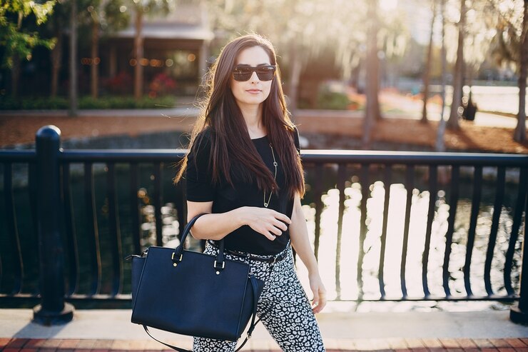 The Tote Bag: A Timeless Fashion Staple and Its Evolution