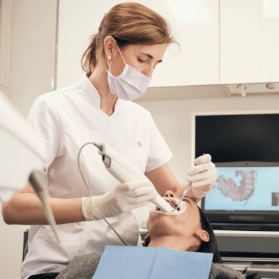 Orthodontic Treatments: Braces vs. Invisalign—Which is Right for You?