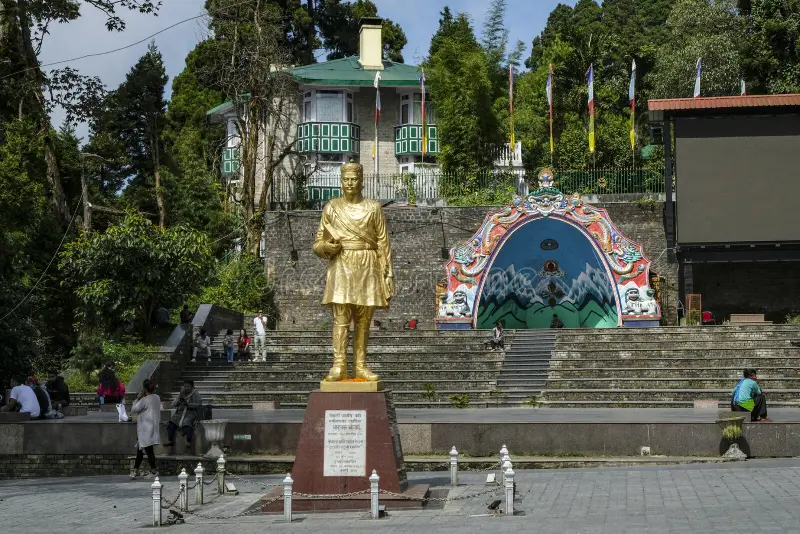 Exploring Chowrasta Darjeeling: The Heart of the Hill Station