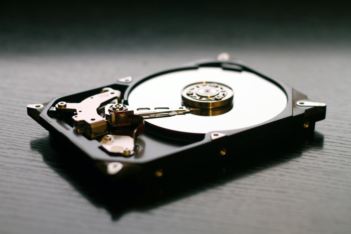 Hard Disk Drive Market Outlook: Capacity Expansion and Technological Evolution