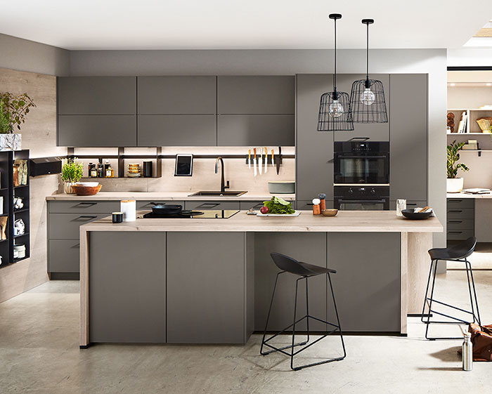 Color Schemes That Work Well in Handleless Kitchens