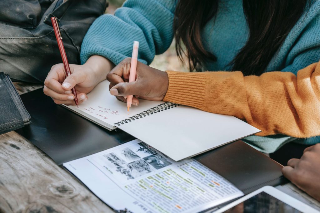 Discover How to Excel in Both Academics and Extracurricular