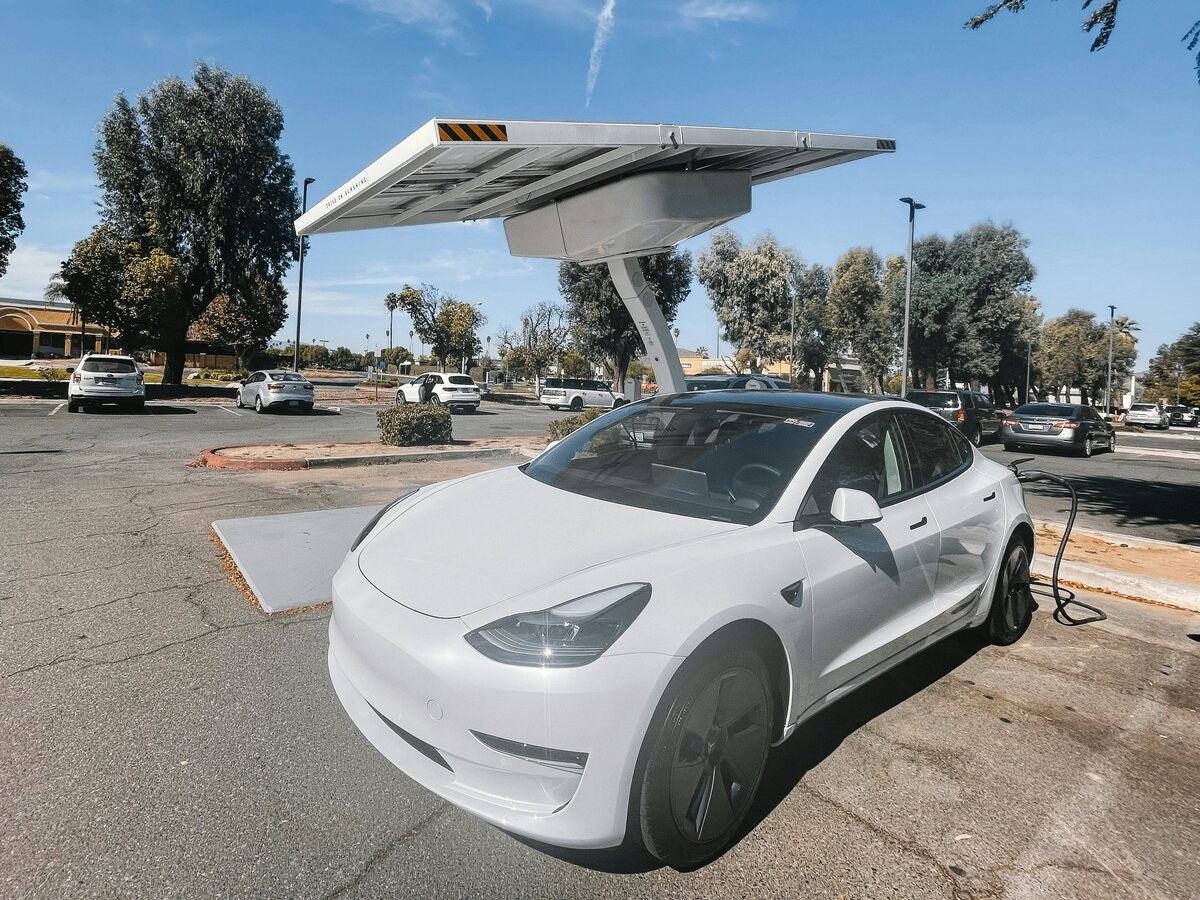 Comprehensive Analysis of the Global EV Charging Equipment Market: Segmentation, Growth, and Key Players