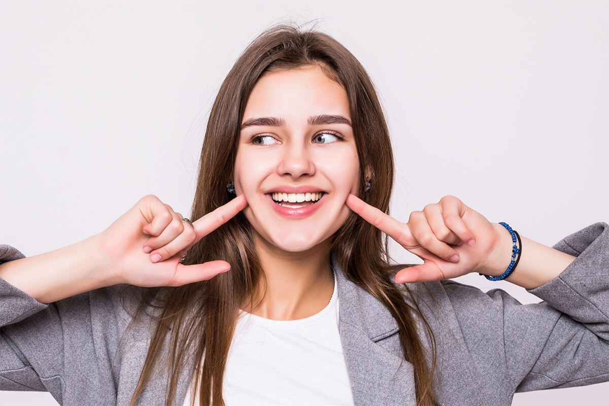 Say Goodbye to Stains with Teeth Whitening