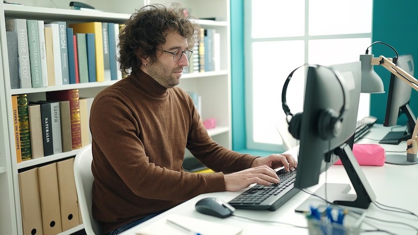 Language Labs and Language Lab Software: Enhancing Language Learning in the Digital Age