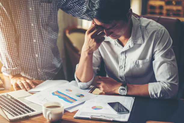 Reasons why you cannot save money and some practical tips