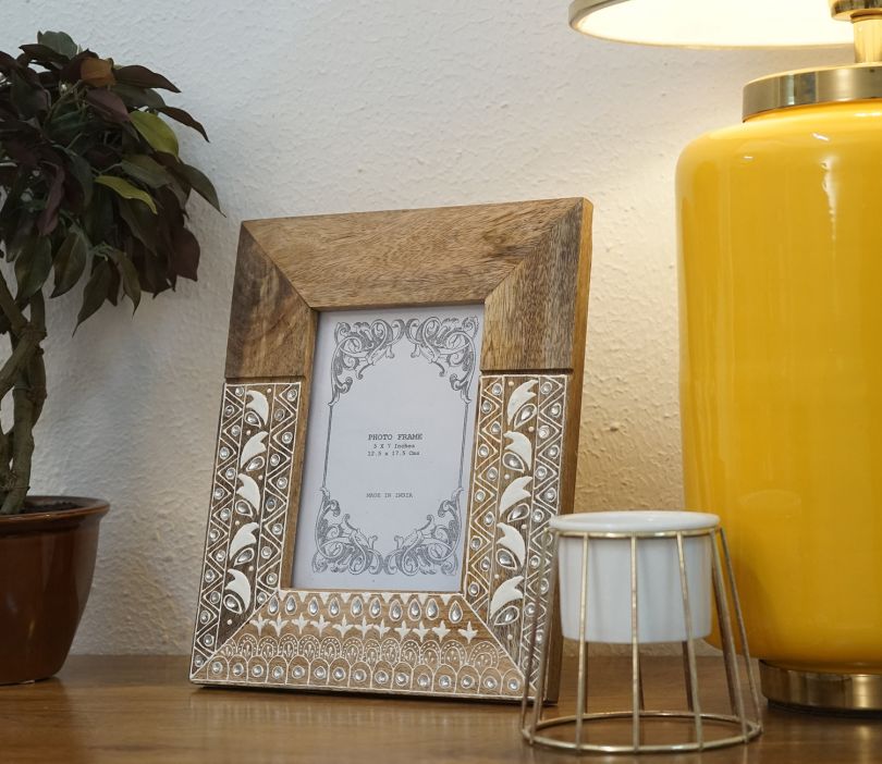 5 Creative Photo Frame Ideas for Your Home